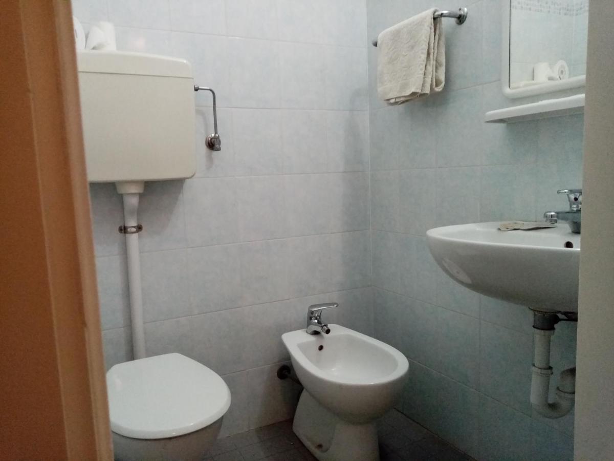 New Prophet Appartamenti Cattolica Bagian luar foto